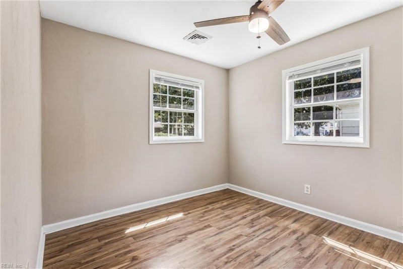 Photo 24 of 31 residential for sale in Chesapeake virginia