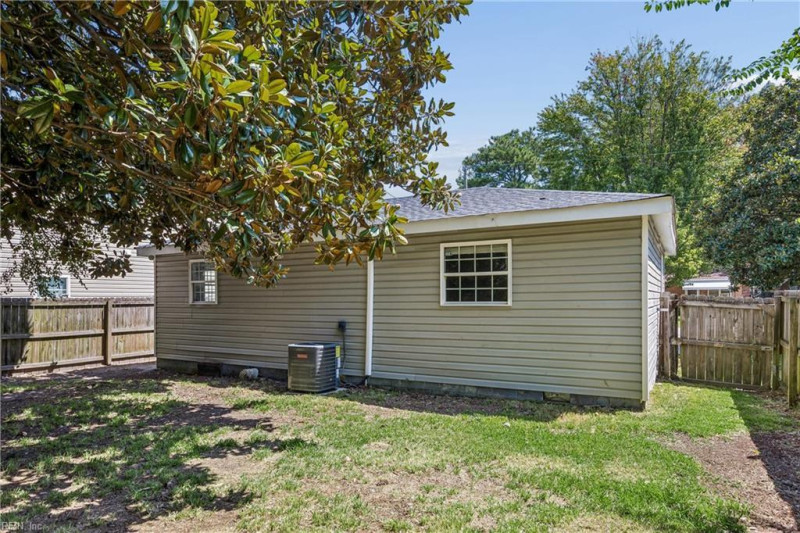 Photo 30 of 31 residential for sale in Chesapeake virginia