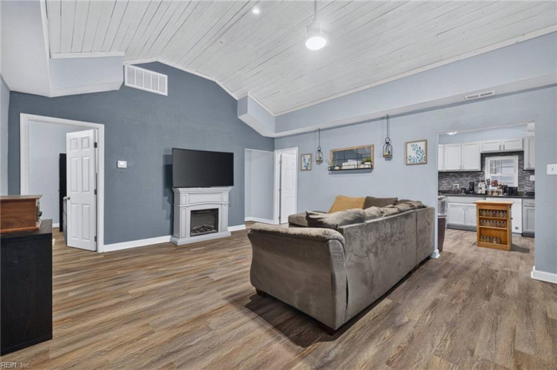 Photo 3 of 22 residential for sale in Norfolk virginia Photo 3 of 22 residential for sale in Norfolk virginia