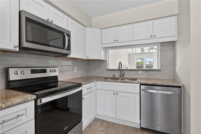 Photo 12 of 25 residential for sale in Virginia Beach virginia