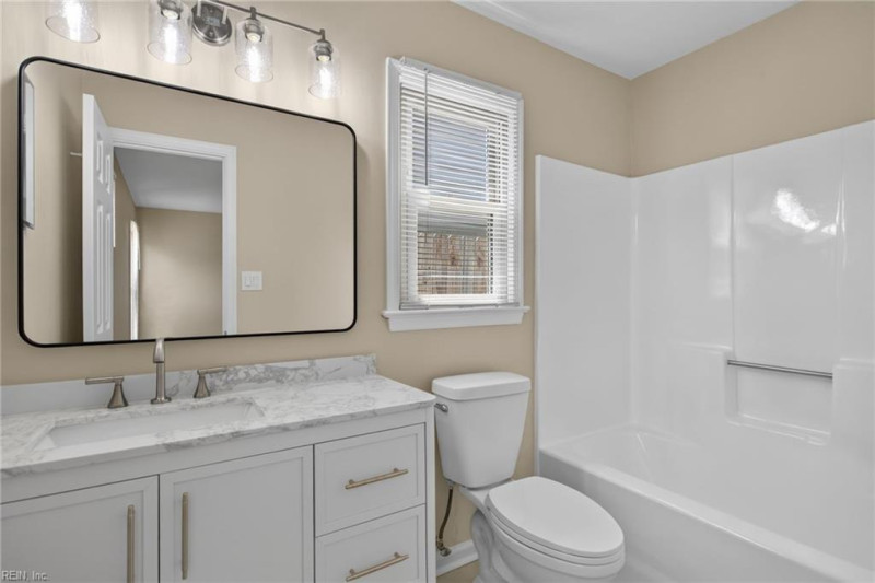 Photo 17 of 25 residential for sale in Virginia Beach virginia
