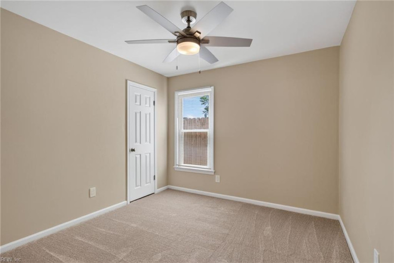 Photo 18 of 25 residential for sale in Virginia Beach virginia