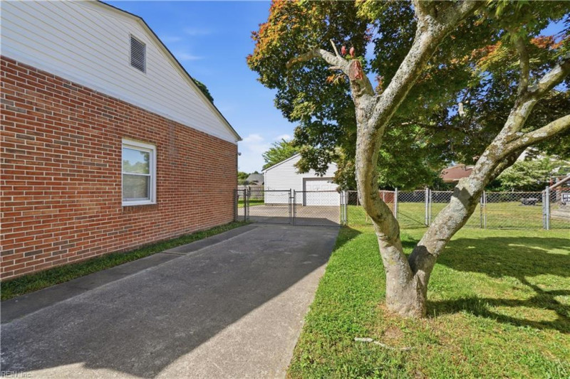 Photo 41 of 43 residential for sale in Portsmouth virginia Photo 41 of 43 residential for sale in Portsmouth virginia