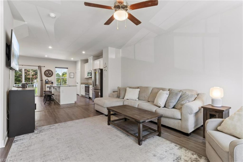Photo 14 of 50 residential for sale in Norfolk virginia