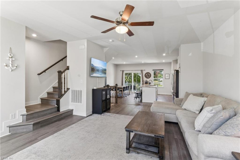 Photo 15 of 50 residential for sale in Norfolk virginia