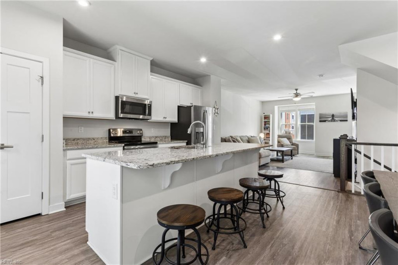 Photo 17 of 50 residential for sale in Norfolk virginia