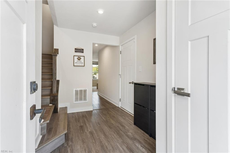 Photo 7 of 50 residential for sale in Norfolk virginia