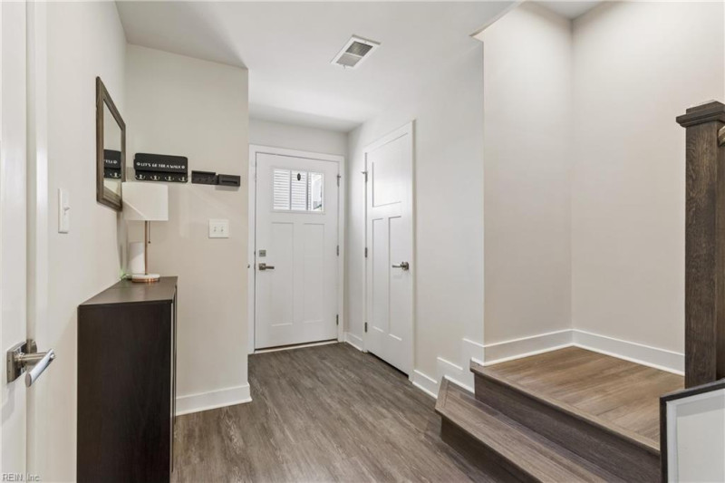 Photo 8 of 50 residential for sale in Norfolk virginia