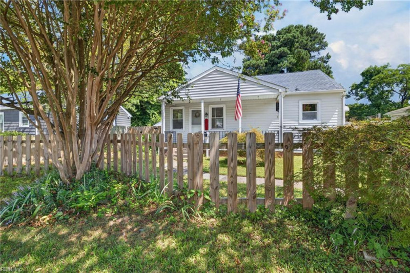 Photo 25 of 27 residential for sale in Norfolk virginia Photo 25 of 27 residential for sale in Norfolk virginia
