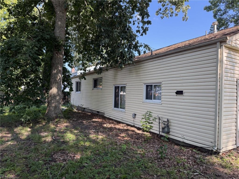 Photo 2 of 30 residential for sale in Newport News virginia Photo 2 of 30 residential for sale in Newport News virginia