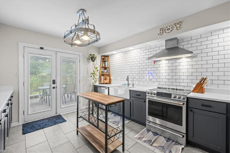 Photo 13 of 49 residential for sale in Virginia Beach virginia
