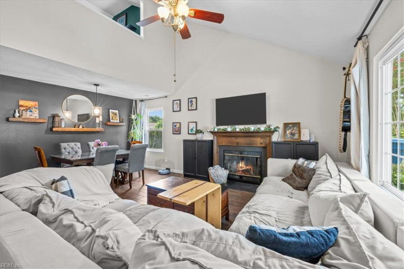 Photo 8 of 49 residential for sale in Virginia Beach virginia