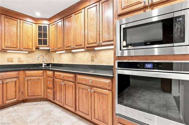 Photo 31 of 42 residential for sale in Chesapeake virginia