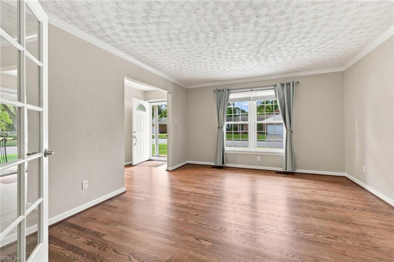 Photo 34 of 42 residential for sale in Chesapeake virginia