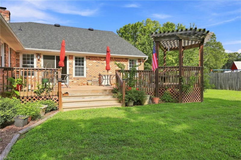 Photo 8 of 42 residential for sale in Chesapeake virginia