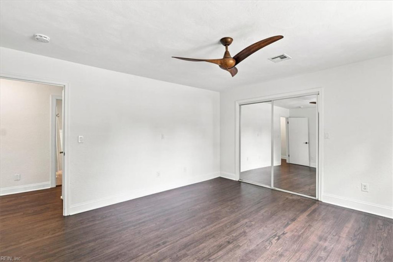 Photo 21 of 47 residential for sale in Virginia Beach virginia