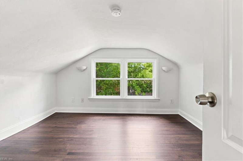 Photo 23 of 47 residential for sale in Virginia Beach virginia