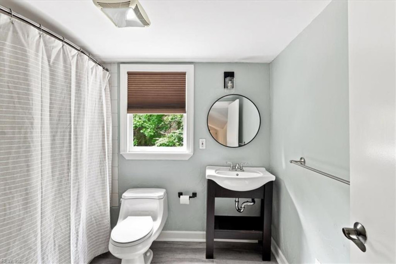 Photo 25 of 47 residential for sale in Virginia Beach virginia