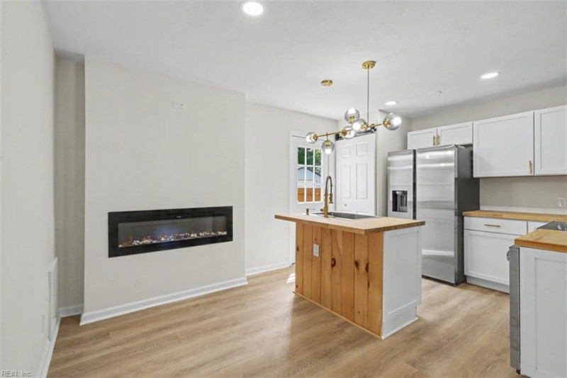 Photo 15 of 32 residential for sale in Hampton virginia