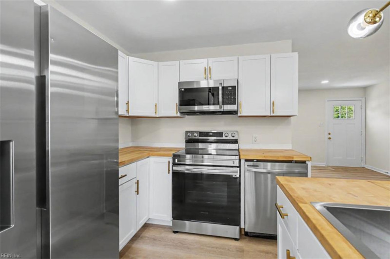 Photo 20 of 32 residential for sale in Hampton virginia