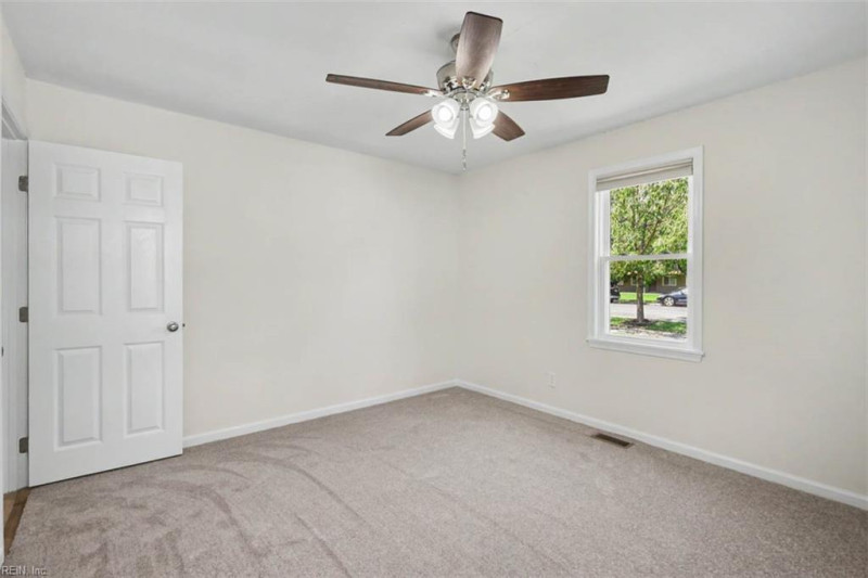 Photo 26 of 32 residential for sale in Hampton virginia