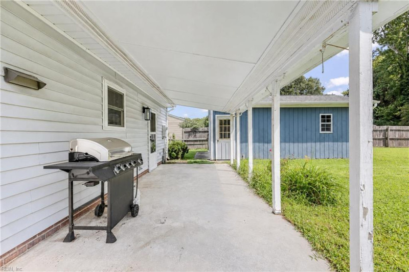 Photo 26 of 30 residential for sale in Gloucester County virginia