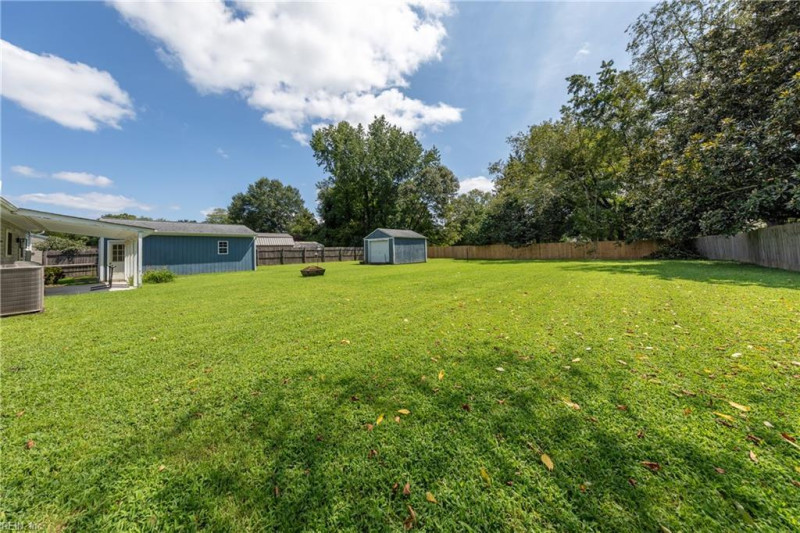 Photo 28 of 30 residential for sale in Gloucester County virginia