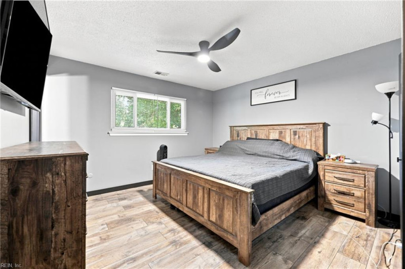 Photo 18 of 36 residential for sale in Virginia Beach virginia