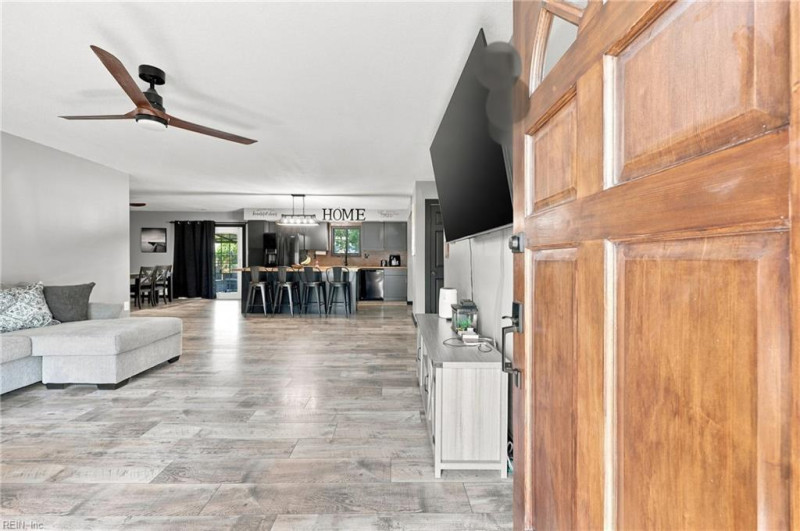 Photo 3 of 36 residential for sale in Virginia Beach virginia