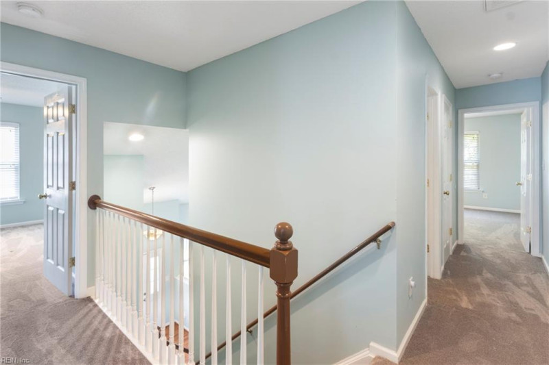 Photo 22 of 36 residential for sale in York County virginia