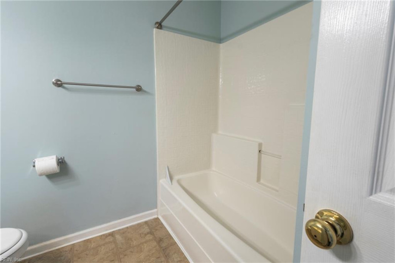 Photo 26 of 36 residential for sale in York County virginia