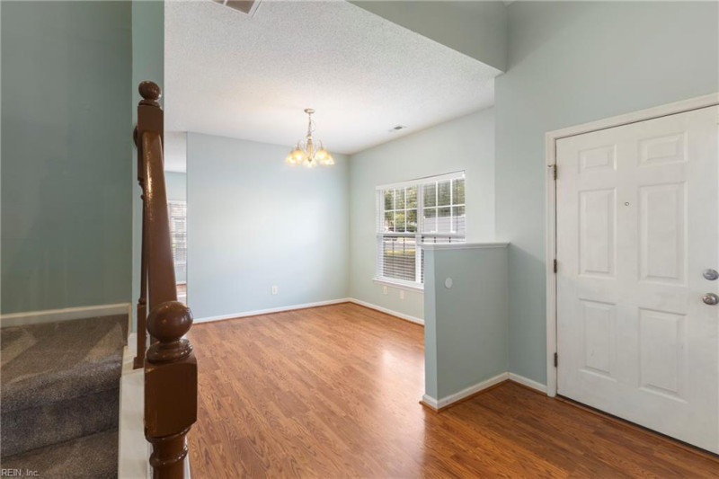 Photo 6 of 36 residential for sale in York County virginia