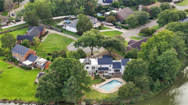 Photo 4 of 30 residential for sale in Chesapeake virginia Photo 4 of 30 residential for sale in Chesapeake virginia