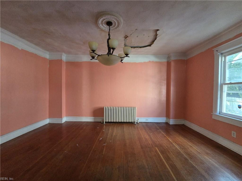 Photo 11 of 38 residential for sale in Newport News virginia