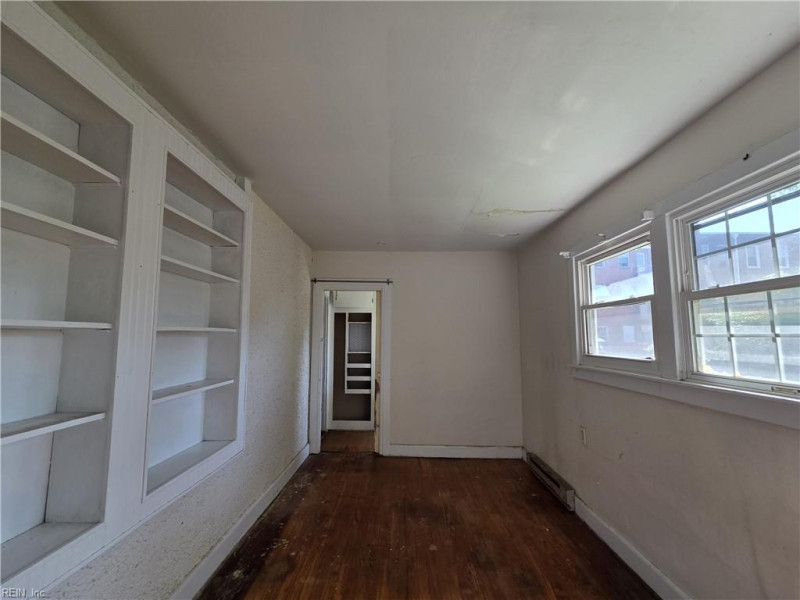 Photo 15 of 38 residential for sale in Newport News virginia