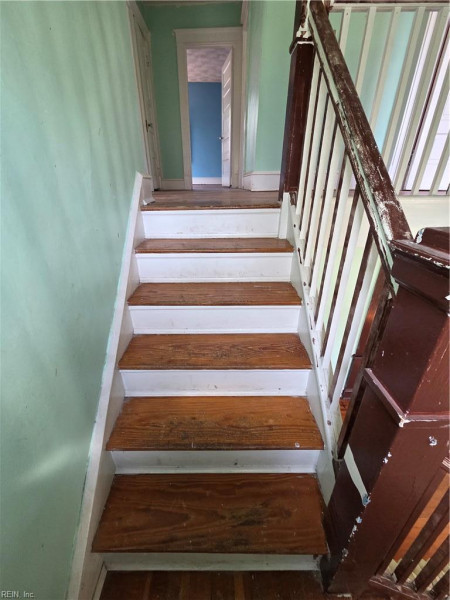 Photo 17 of 38 residential for sale in Newport News virginia