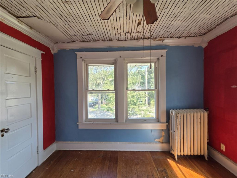 Photo 27 of 38 residential for sale in Newport News virginia