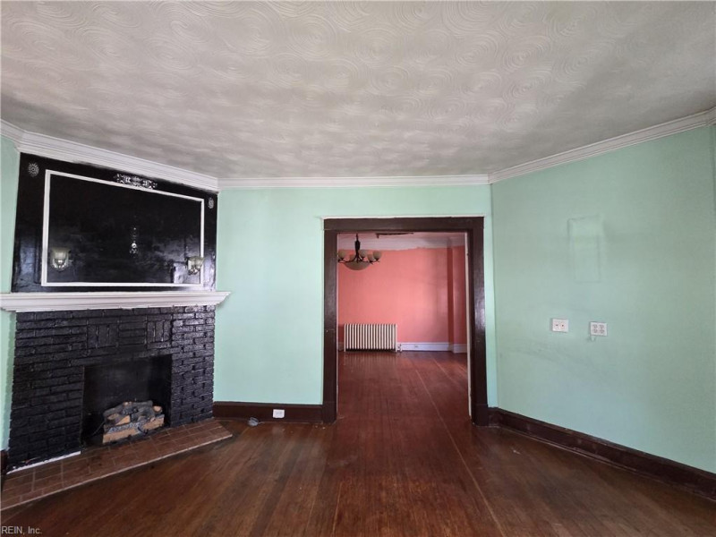 Photo 6 of 38 residential for sale in Newport News virginia