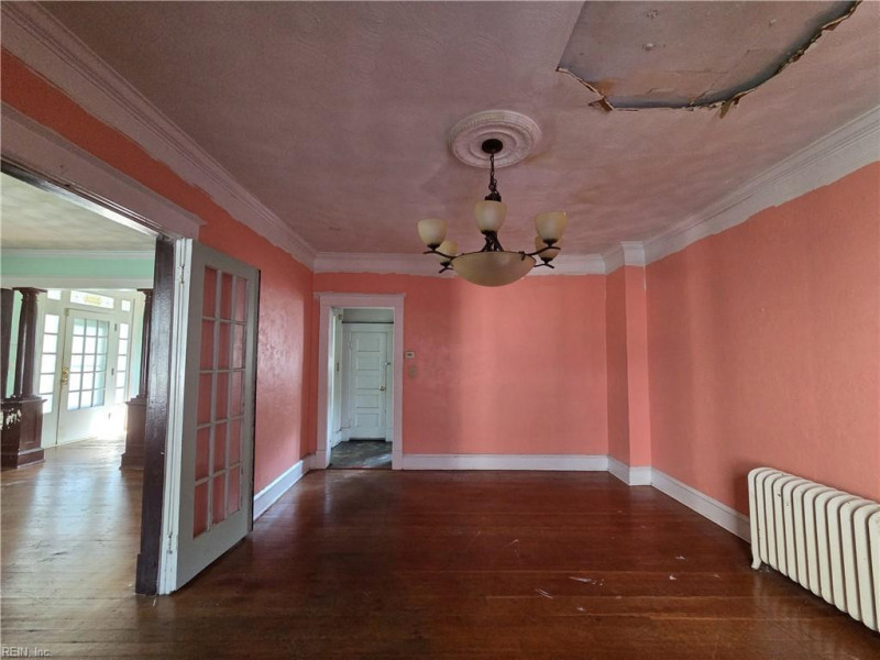 Photo 8 of 38 residential for sale in Newport News virginia
