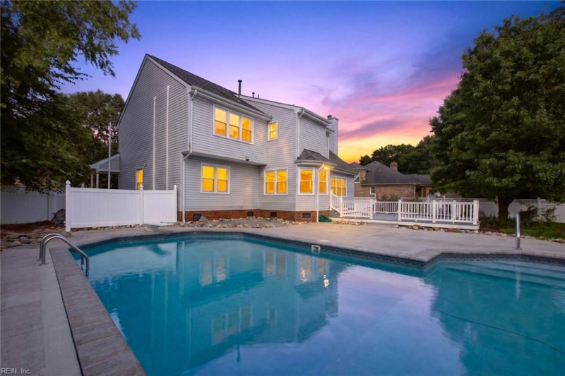 Photo 2 of 46 residential for sale in Chesapeake virginia