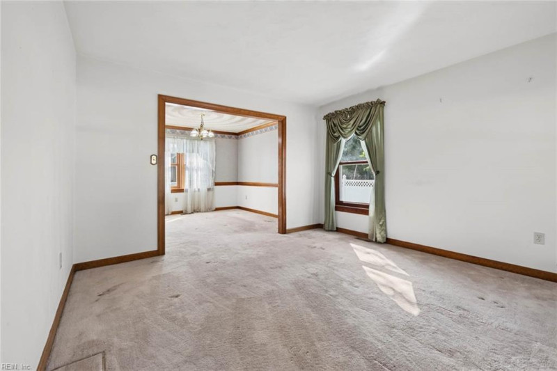 Photo 23 of 46 residential for sale in Chesapeake virginia