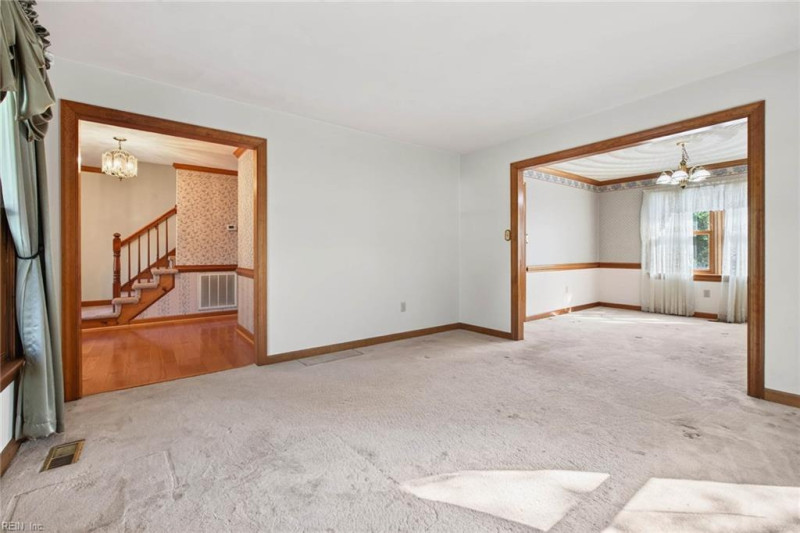 Photo 24 of 46 residential for sale in Chesapeake virginia