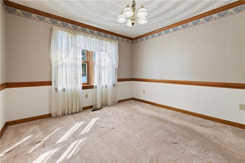 Photo 26 of 46 residential for sale in Chesapeake virginia