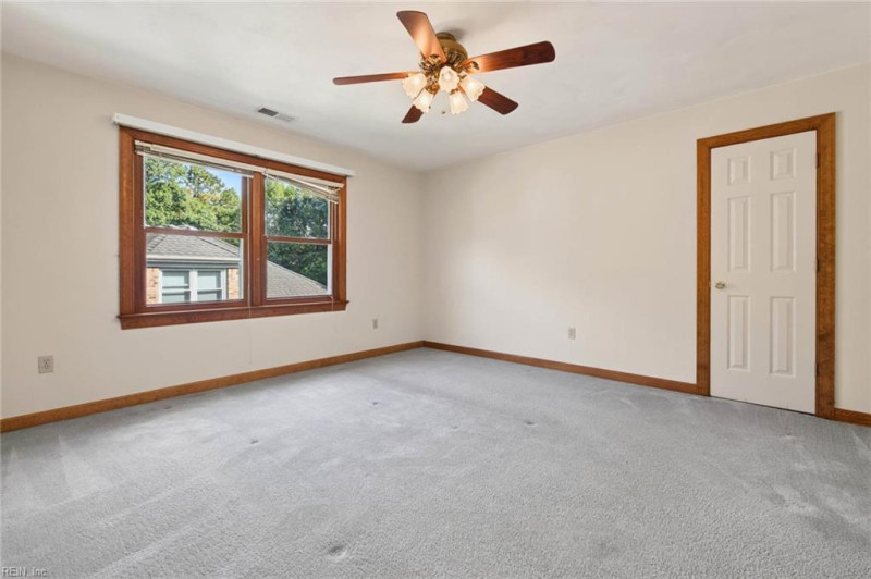 Photo 29 of 46 residential for sale in Chesapeake virginia