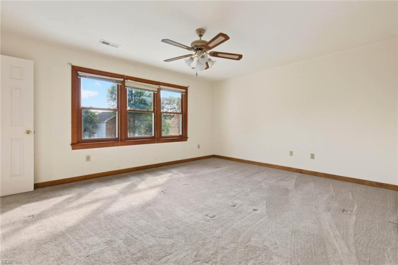 Photo 31 of 46 residential for sale in Chesapeake virginia