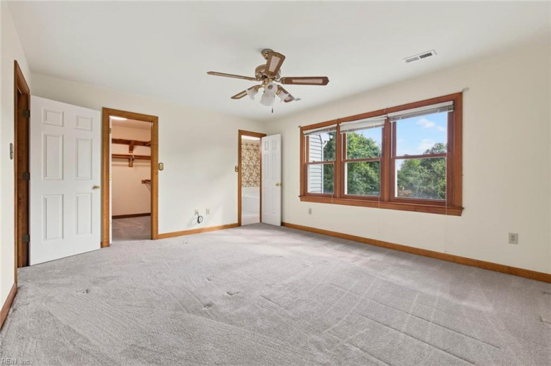 Photo 32 of 46 residential for sale in Chesapeake virginia