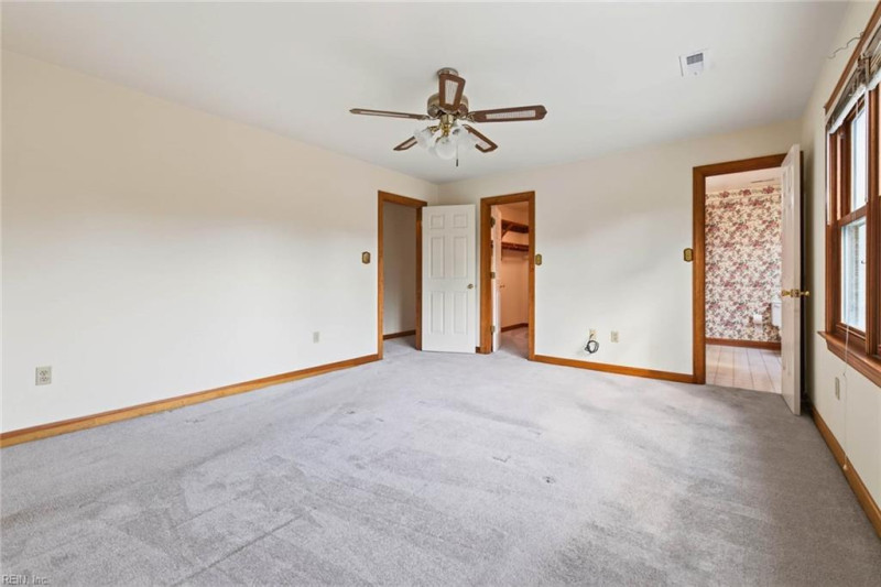 Photo 33 of 46 residential for sale in Chesapeake virginia