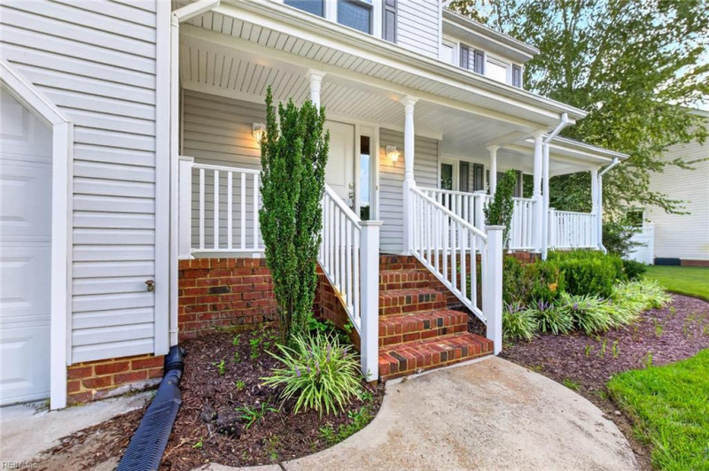 Photo 7 of 46 residential for sale in Chesapeake virginia
