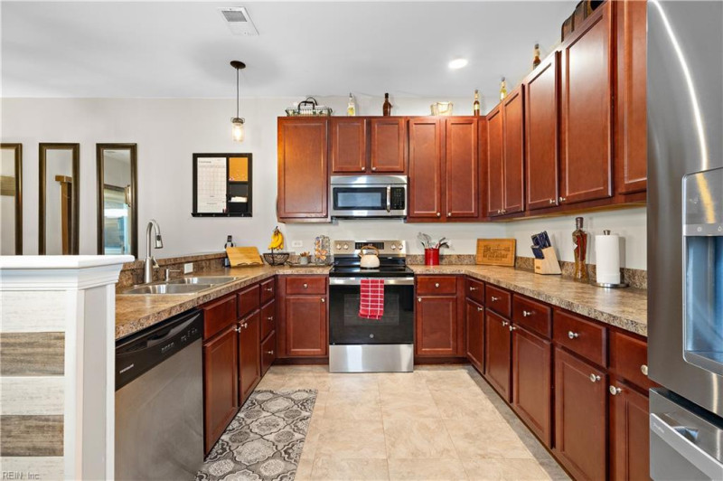 Photo 5 of 29 residential for sale in Chesapeake virginia Photo 5 of 29 residential for sale in Chesapeake virginia