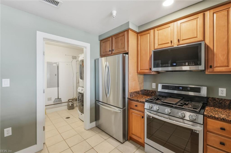 Photo 18 of 32 residential for sale in Norfolk virginia